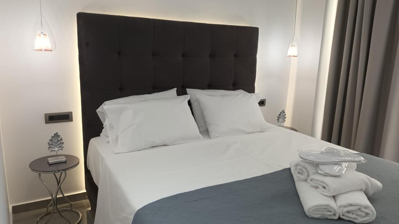 Km Luxury Apart Downtown 伊拉克利翁 外观 照片