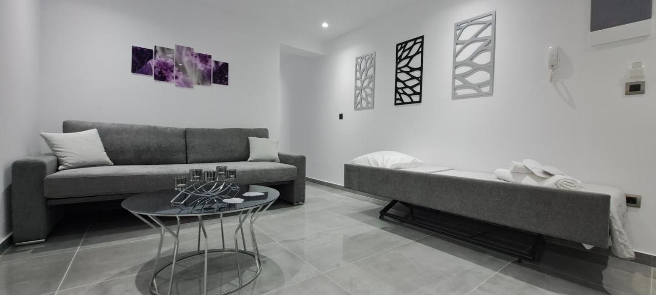 Km Luxury Apart Downtown 伊拉克利翁 外观 照片