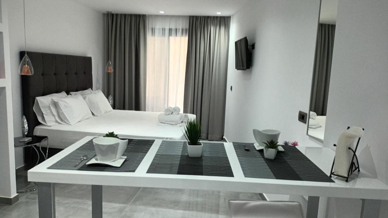 Km Luxury Apart Downtown 伊拉克利翁 外观 照片