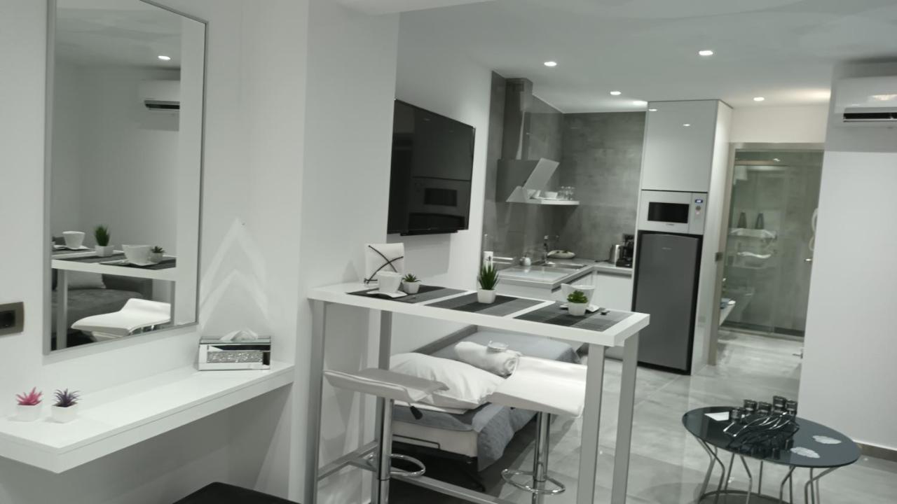 Km Luxury Apart Downtown 伊拉克利翁 外观 照片