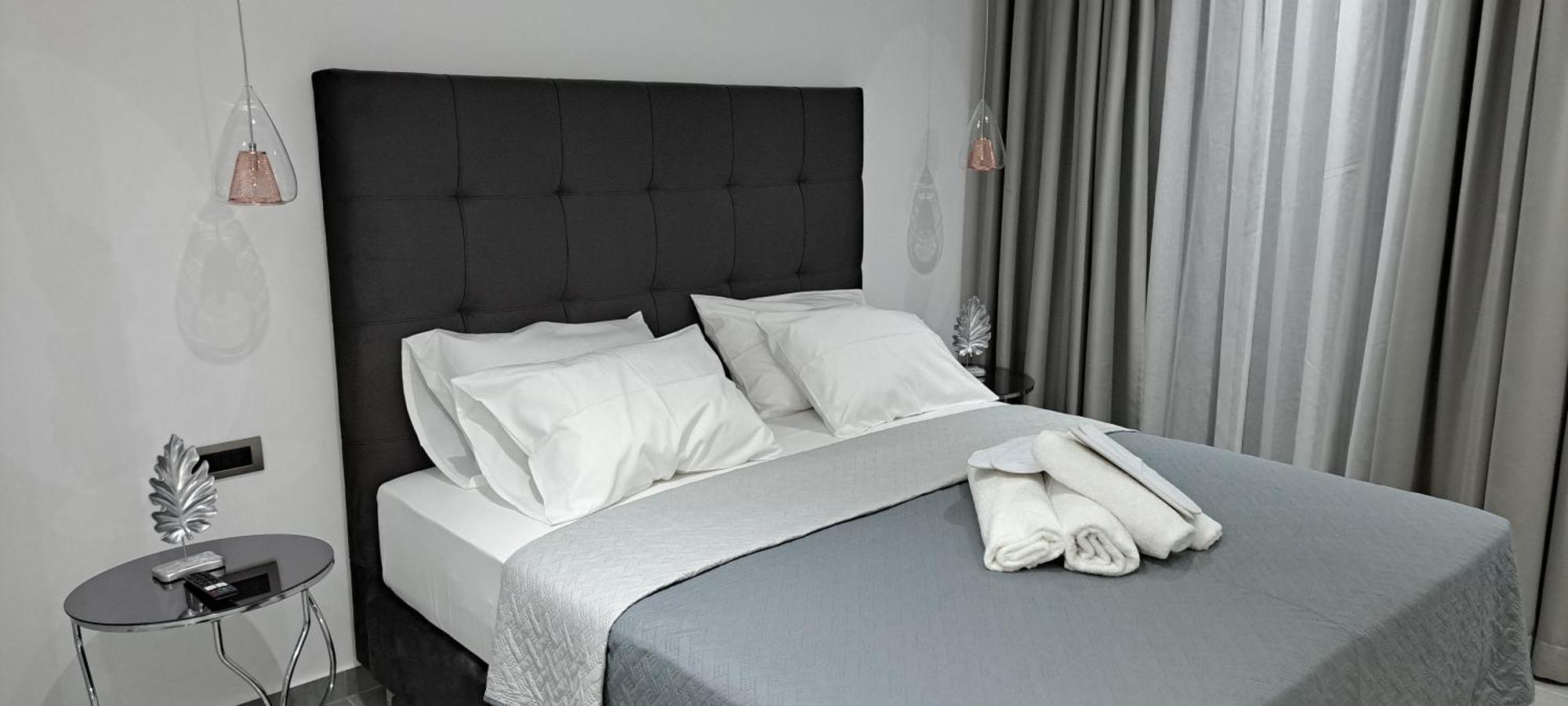 Km Luxury Apart Downtown 伊拉克利翁 外观 照片