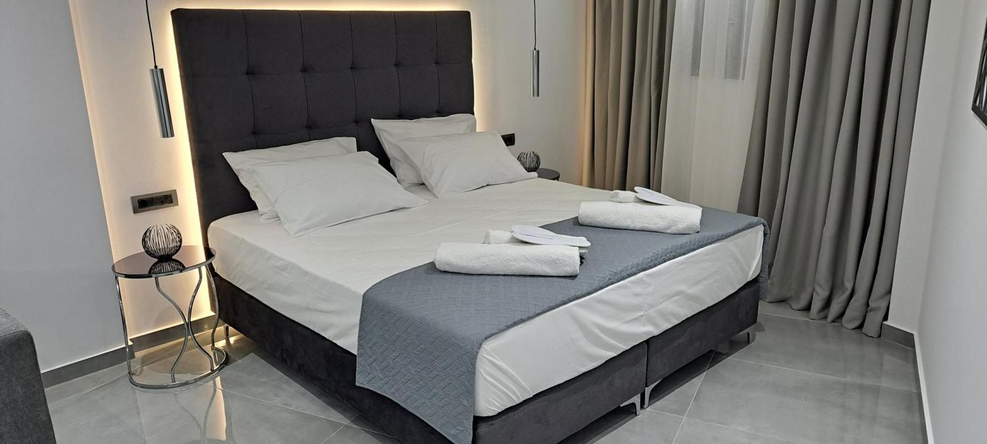 Km Luxury Apart Downtown 伊拉克利翁 外观 照片