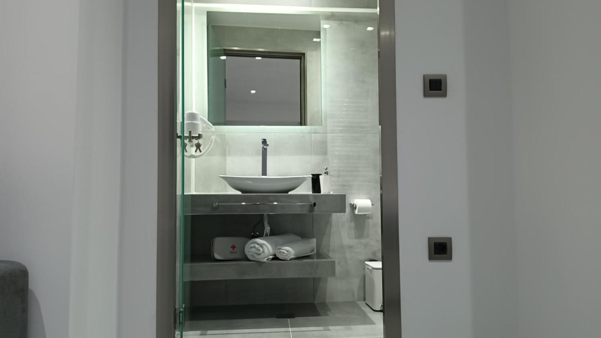 Km Luxury Apart Downtown 伊拉克利翁 外观 照片