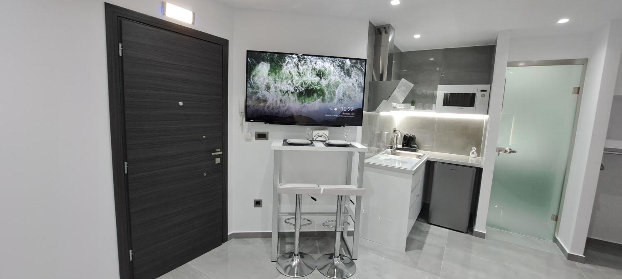Km Luxury Apart Downtown 伊拉克利翁 外观 照片