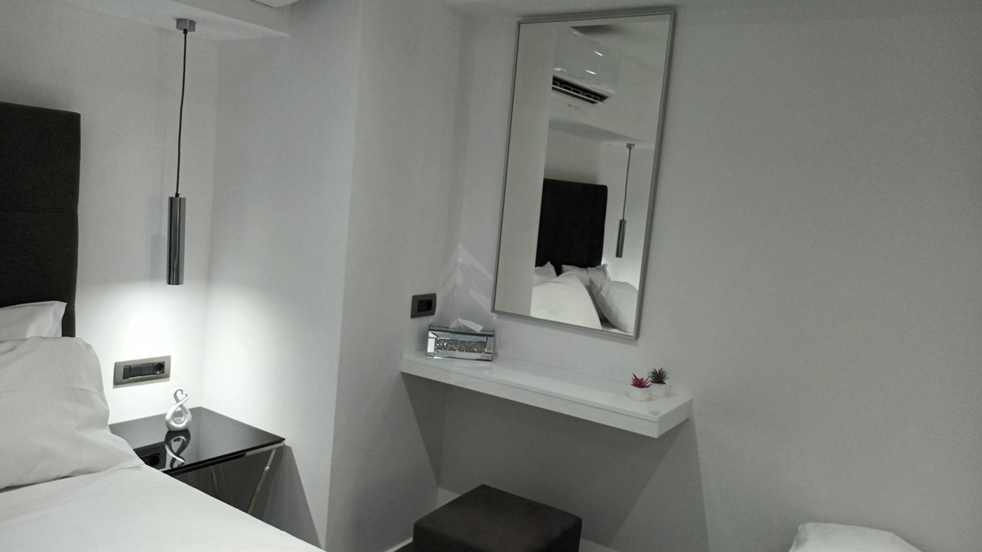 Km Luxury Apart Downtown 伊拉克利翁 外观 照片
