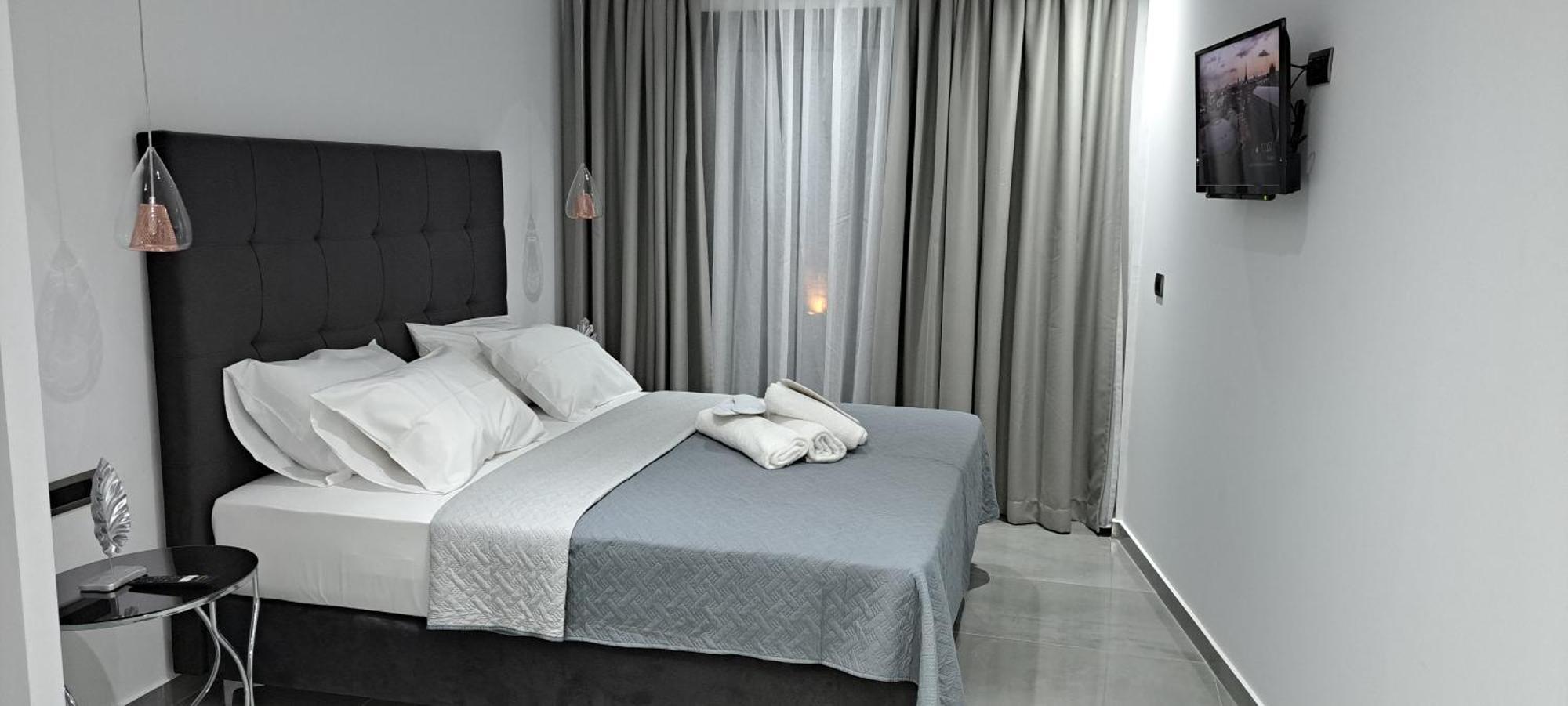 Km Luxury Apart Downtown 伊拉克利翁 外观 照片